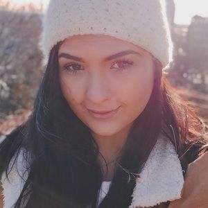 Meet your Posher, Gabriela